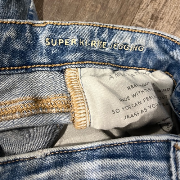 Bundle Two American Eagle Super High Rise Jegging Jeans - Picture 9 of 13